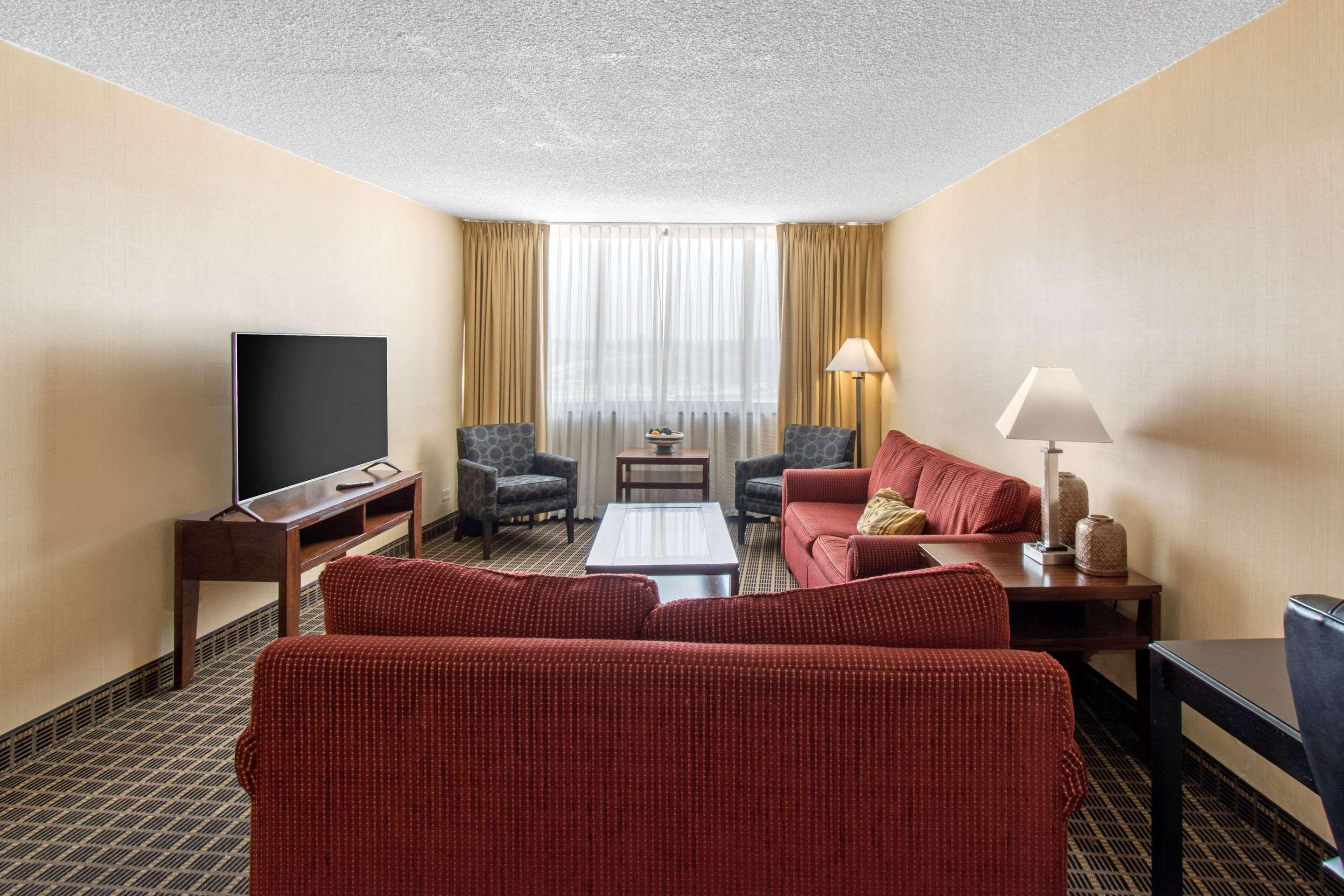Clarion Hotel Denver Central Exterior photo